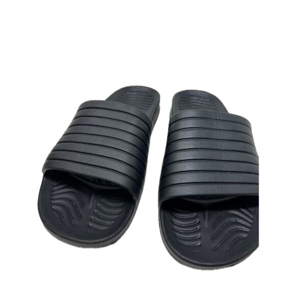 Walmart Black Shower Shoes Clogs Mens 9 Womans 11 - Picture 1 of 3